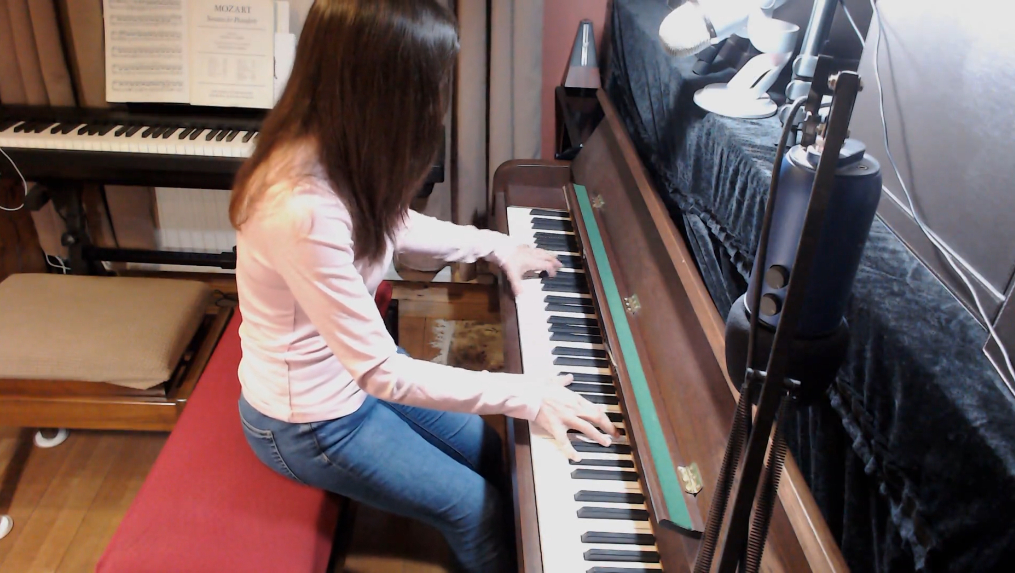 Moto Continuo —Improvisation in A♭ Lydian, A♭ Mixolydian & D♭ Major