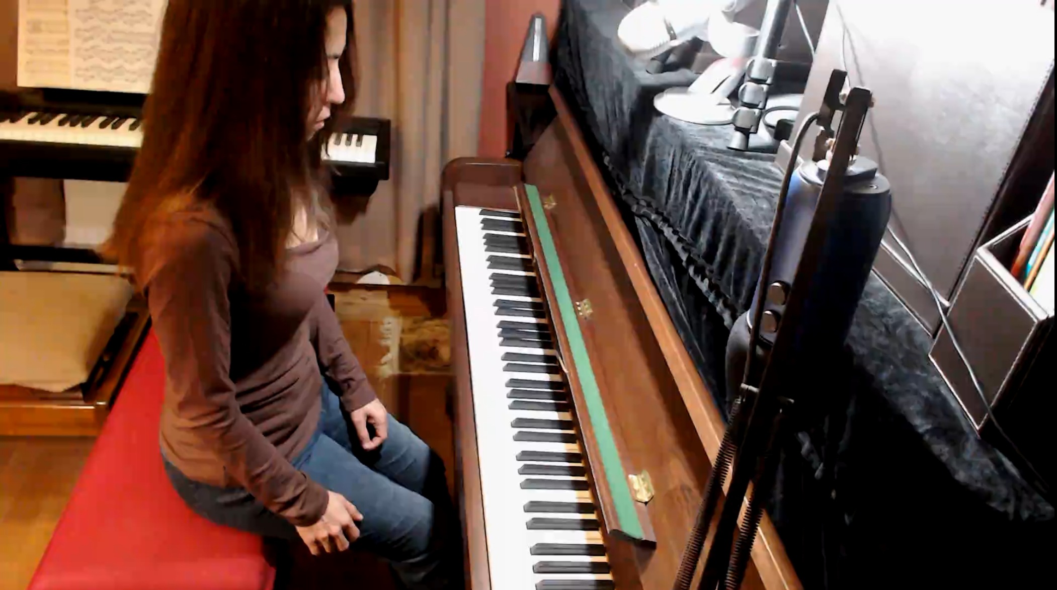 Adjacent Modes, con espressioni molteplici | Improvisation in F Lydian ♯2, F♯ Dorian & E Ionian