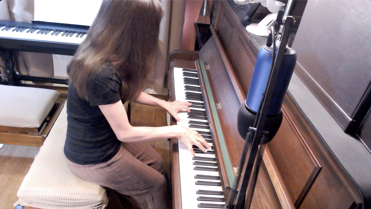 Holographic Shift — Improvisation in C♯ Dorian ♯4 & F Aeolian