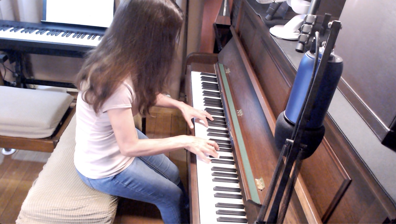 A Dream in Gold and Grey — Improvisation in F♯ Mixolydian & F♯ Aeolian